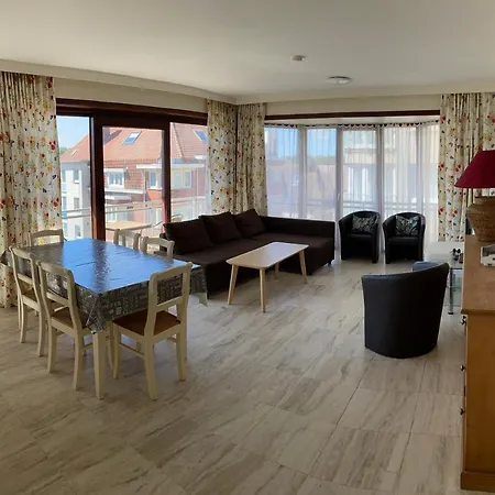 Bel-air アパート クノック・ヘイスト